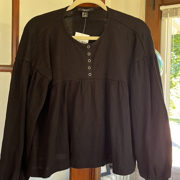 Forever 21 Tops - Forever 21 black top NWT